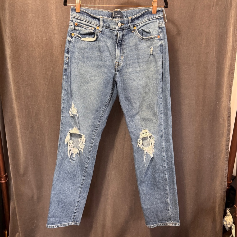 GAP Girlfriend Denim Blue Distressed Boyfriend Jeans women’s size 6 / 28